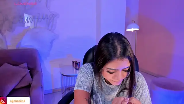 AllyJensen online show from 02-06-25, 05:09