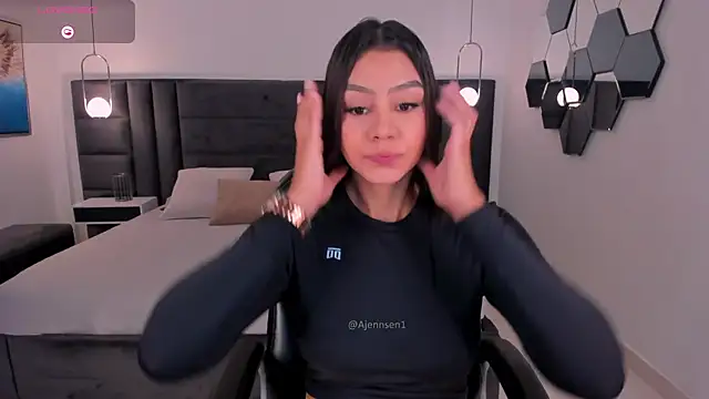 AllyJensen online show from 05-12-26, 10:34