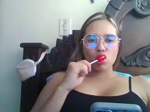 trianabell online show from 12-14-24, 06:30