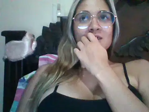 trianabell online show from 12-21-24, 07:16