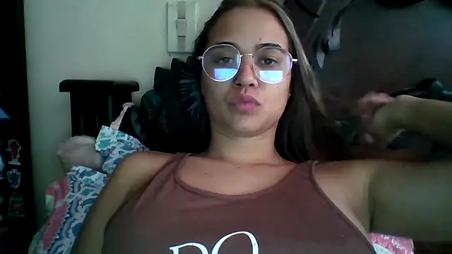 trianabell online show from 09-28-25, 03:50