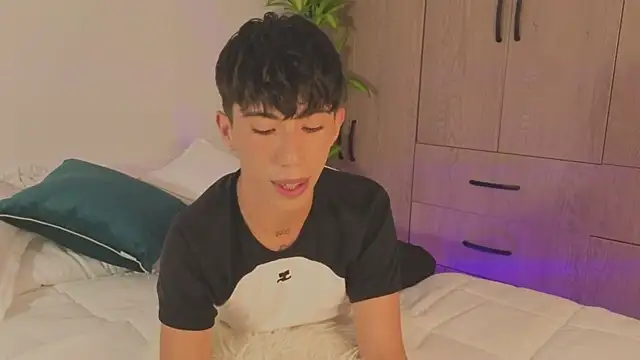 Snapshot of FabianPriince chatting on 09-19-25, 07:47 FabianPriince online show from 09-19-25, 07:47