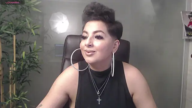 Snapshot of BustyAllyy chatting on 12-22-24, 09:31 BustyAllyy online show from 12-22-24, 09:31