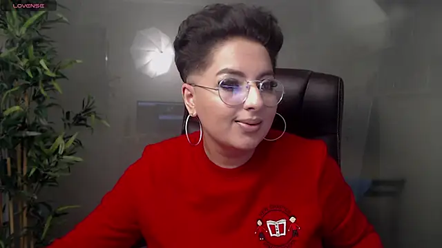 Snapshot of BustyAllyy chatting on 01-19-25, 12:28 BustyAllyy online show from 01-19-25, 12:28