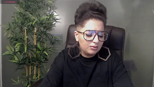 Snapshot of BustyAllyy chatting on 01-26-25, 12:16 BustyAllyy online show from 01-26-25, 12:16