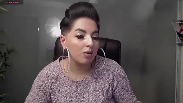 Snapshot of BustyAllyy chatting on 02-24-25, 12:20 BustyAllyy online show from 02-24-25, 12:20