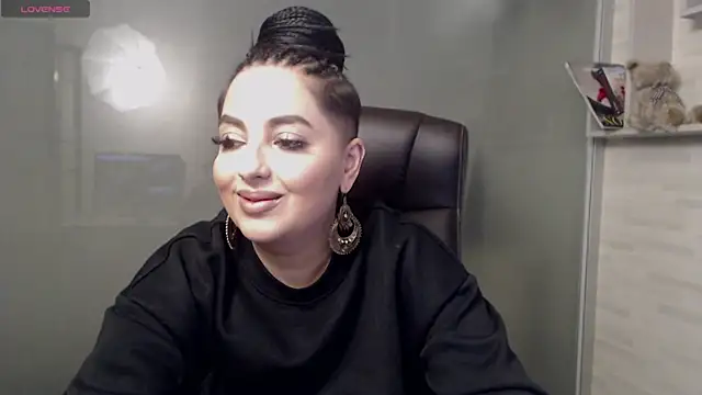 Snapshot of BustyAllyy chatting on 03-07-25, 11:38 BustyAllyy online show from 03-07-25, 11:38