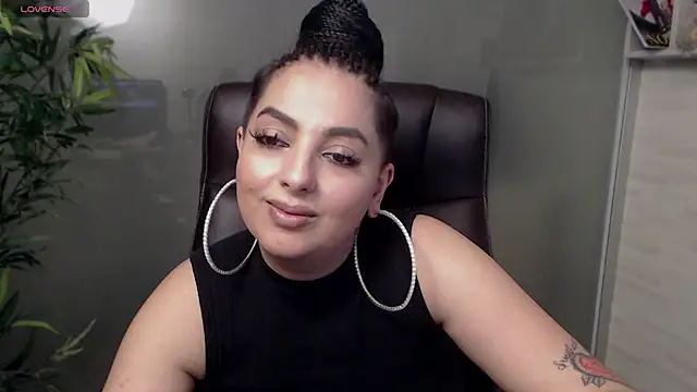 Snapshot of BustyAllyy chatting on 03-13-25, 12:37 BustyAllyy online show from 03-13-25, 12:37