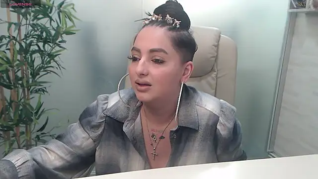 Snapshot of BustyAllyy chatting on 03-15-25, 06:54 BustyAllyy online show from 03-15-25, 06:54