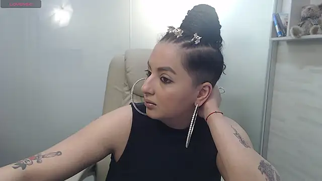 Snapshot of BustyAllyy chatting on 03-17-25, 07:26 BustyAllyy online show from 03-17-25, 07:26