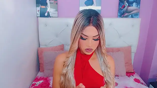 Snapshot of Amanda_bigx chatting on 02-28-26, 04:35 Amanda bigx online show from 02-28-26, 04:35