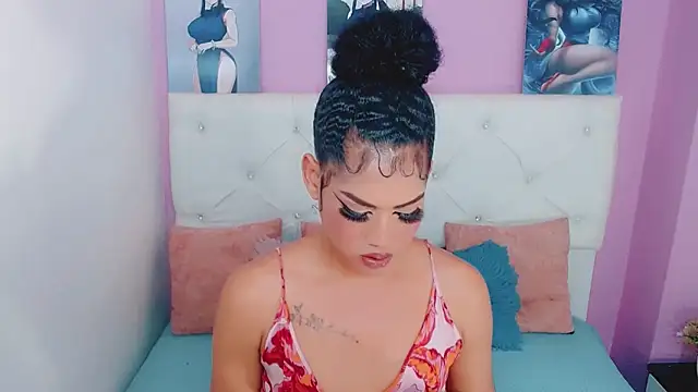 Snapshot of Amanda_bigx chatting on 03-18-26, 02:04 Amanda bigx online show from 03-18-26, 02:04