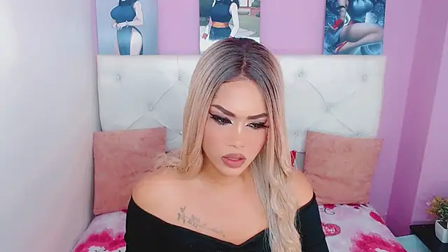 Snapshot of Amanda_bigx chatting on 03-21-26, 08:19 Amanda bigx online show from 03-21-26, 08:19