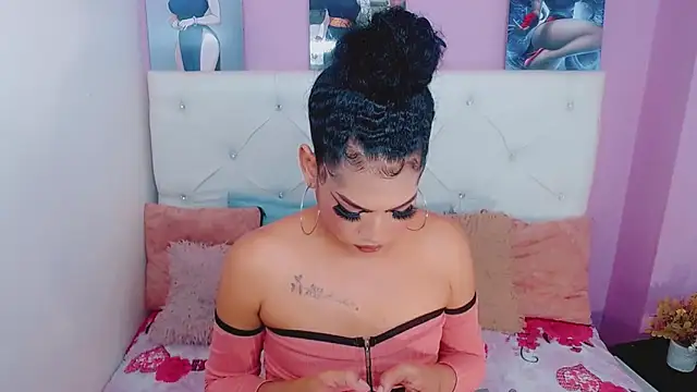 Snapshot of Amanda_bigx chatting on 03-26-26, 04:07 Amanda bigx online show from 03-26-26, 04:07