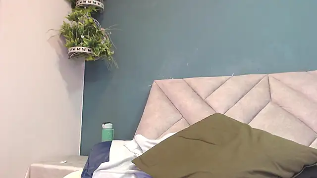 SharisWillian online show from 02-07-26, 04:11