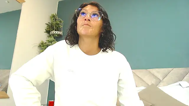 SharisWillian online show from 05-20-26, 03:34