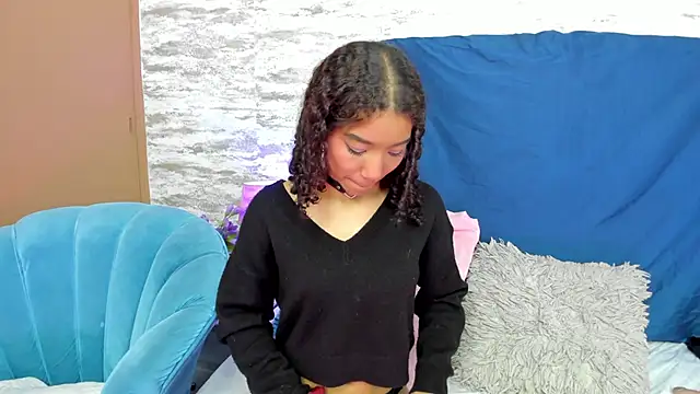 Snapshot of nya_ah chatting on 12-19-24, 09:29 nya ah online show from 12-19-24, 09:29