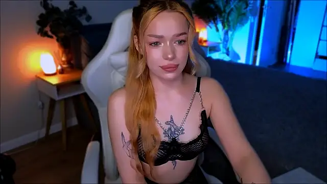 Snapshot of Lily_Yin chatting on 05-19-26, 06:09 Lily Yin online show from 05-19-26, 06:09