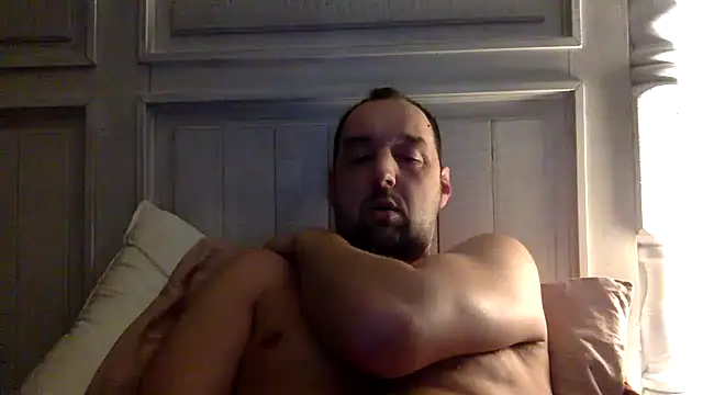 Snapshot of Kink_Master_Daddy chatting on 03-22-25, 11:11 Kink Master Daddy online show from 03-22-25, 11:11