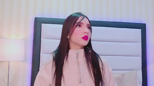 Snapshot of MiaSweeths chatting on 11-20-25, 12:05 MiaSweeths online show from 11-20-25, 12:05