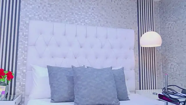 Snapshot of MiaSweeths chatting on 02-18-26, 03:24 MiaSweeths online show from 02-18-26, 03:24