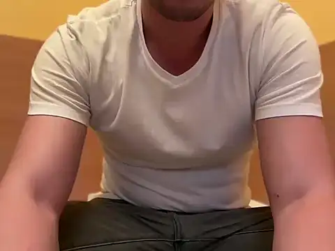 etat onn online show from 10-24-25, 03:19