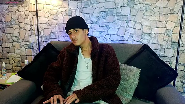 Snapshot of Bastiaan_28 chatting on 11-14-25, 04:11 Bastiaan 28 online show from 11-14-25, 04:11