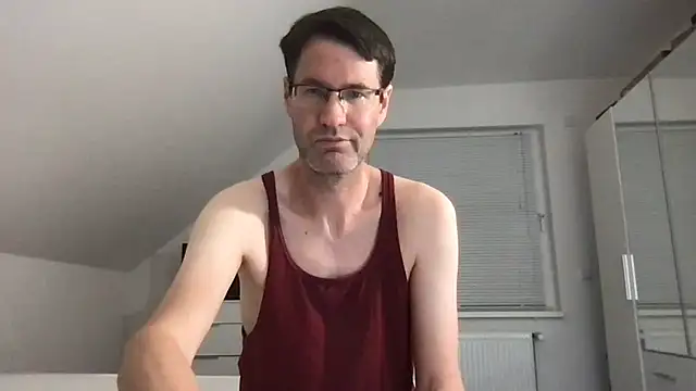 Snapshot of zxzx_cam1 chatting on 09-14-25, 09:25 zxzx cam1 online show from 09-14-25, 09:25