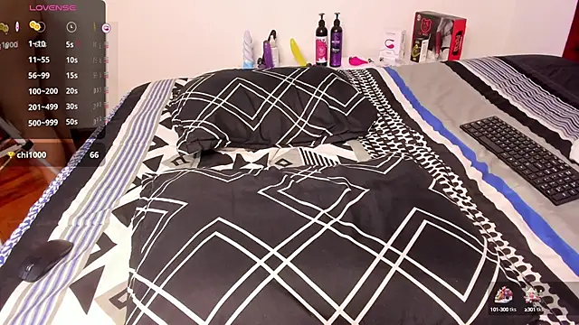 Valentine petite1 online show from 12-21-24, 05:18