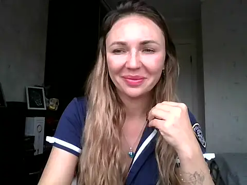 AngelinaLove28 online show from 10-18-25, 07:31