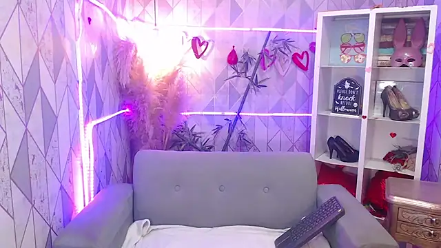 charlottemoonxz online show from 11-06-25, 07:59