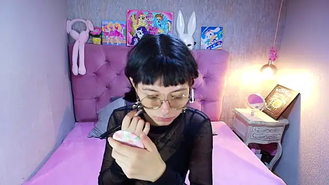 charlottemoonxz online show from 03-06-26, 06:59