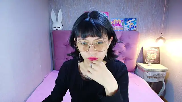 charlottemoonxz online show from 06-17-26, 05:14