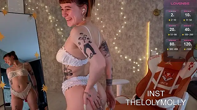 Snapshot of LolyMolli chatting on 11-02-25, 11:01 LolyMolli online show from 11-02-25, 11:01