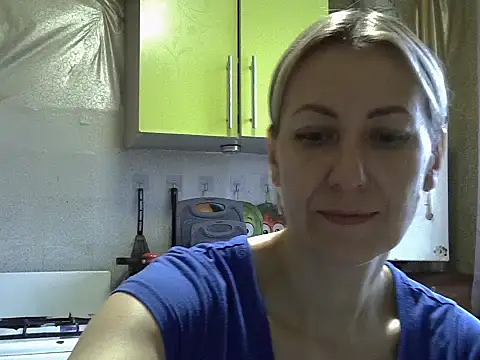 Snapshot of AshleyXHoney chatting on 09-27-25, 06:18 AshleyXHoney online show from 09-27-25, 06:18