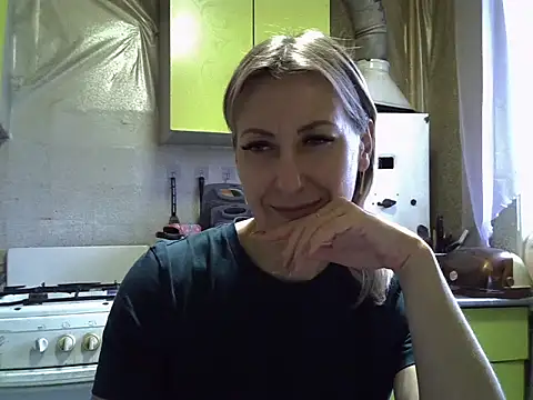 Snapshot of AshleyXHoney chatting on 11-07-25, 07:08 AshleyXHoney online show from 11-07-25, 07:08