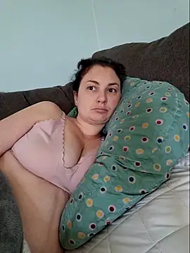 Snapshot of MilfyMrsRobinson chatting on 02-04-25, 03:26 MilfyMrsRobinson online show from 02-04-25, 03:26