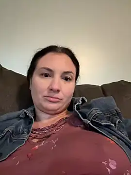 Snapshot of MilfyMrsRobinson chatting on 02-05-25, 08:57 MilfyMrsRobinson online show from 02-05-25, 08:57