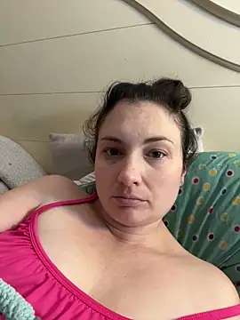 Snapshot of MilfyMrsRobinson chatting on 02-08-25, 12:17 MilfyMrsRobinson online show from 02-08-25, 12:17