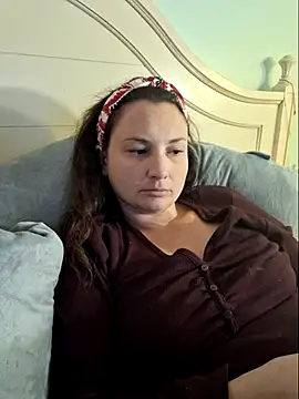 Snapshot of MilfyMrsRobinson chatting on 03-07-25, 09:48 MilfyMrsRobinson online show from 03-07-25, 09:48