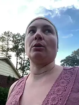 MilfyMrsRobinson online show from 04-30-26, 11:20