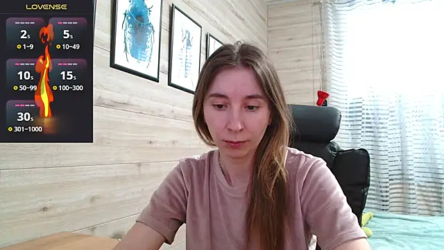 Snapshot of Wowpornoo chatting on 03-19-26, 10:30 Wowpornoo online show from 03-19-26, 10:30