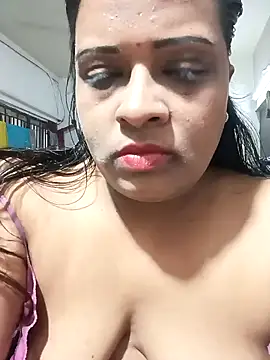 Snapshot of Love_Jenny chatting on 01-05-25, 06:46 Love Jenny online show from 01-05-25, 06:46