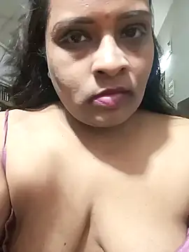 Snapshot of Love_Jenny chatting on 02-08-25, 07:48 Love Jenny online show from 02-08-25, 07:48