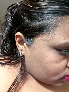 Snapshot of Love_Jenny chatting on 02-21-25, 07:56 Love Jenny online show from 02-21-25, 07:56