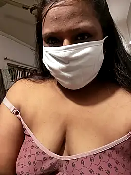 Snapshot of Love_Jenny chatting on 10-28-25, 04:27 Love Jenny online show from 10-28-25, 04:27