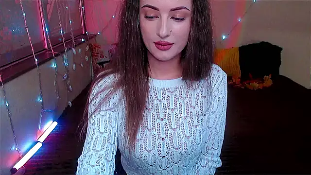 LizaSenri online show from 11-18-25, 08:19