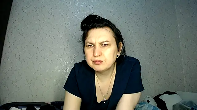 Snapshot of EvaBeautyX chatting on 12-15-24, 06:59 EvaBeautyX online show from 12-15-24, 06:59