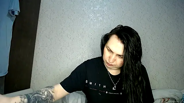 Snapshot of EvaBeautyX chatting on 12-19-24, 07:18 EvaBeautyX online show from 12-19-24, 07:18