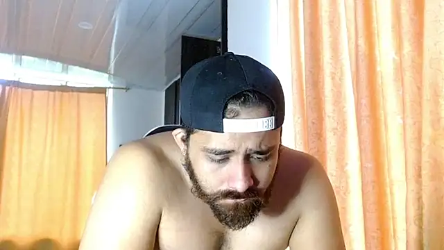 aronmiller404 online show from 02-06-26, 01:03